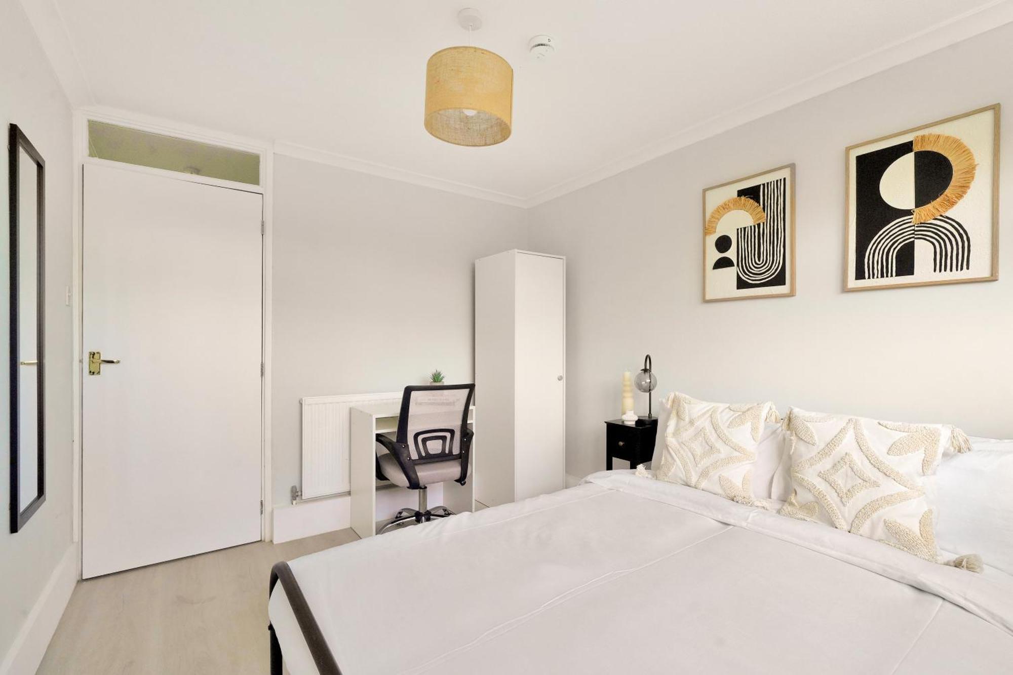 Hububb Haddon Court *